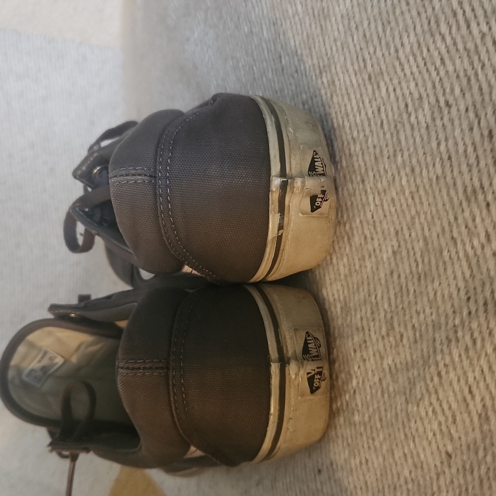 VANS - Picture 5 of 5